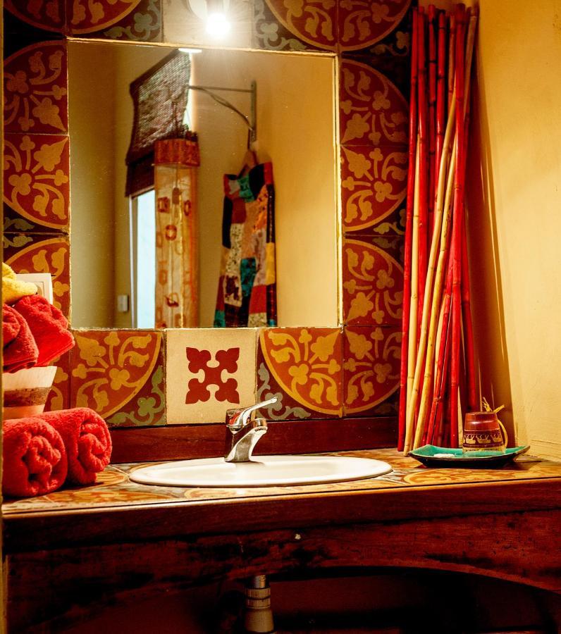 Demeure De Digoine "Chambre D'Hotes" Bourg-Saint-Andéol Екстериор снимка