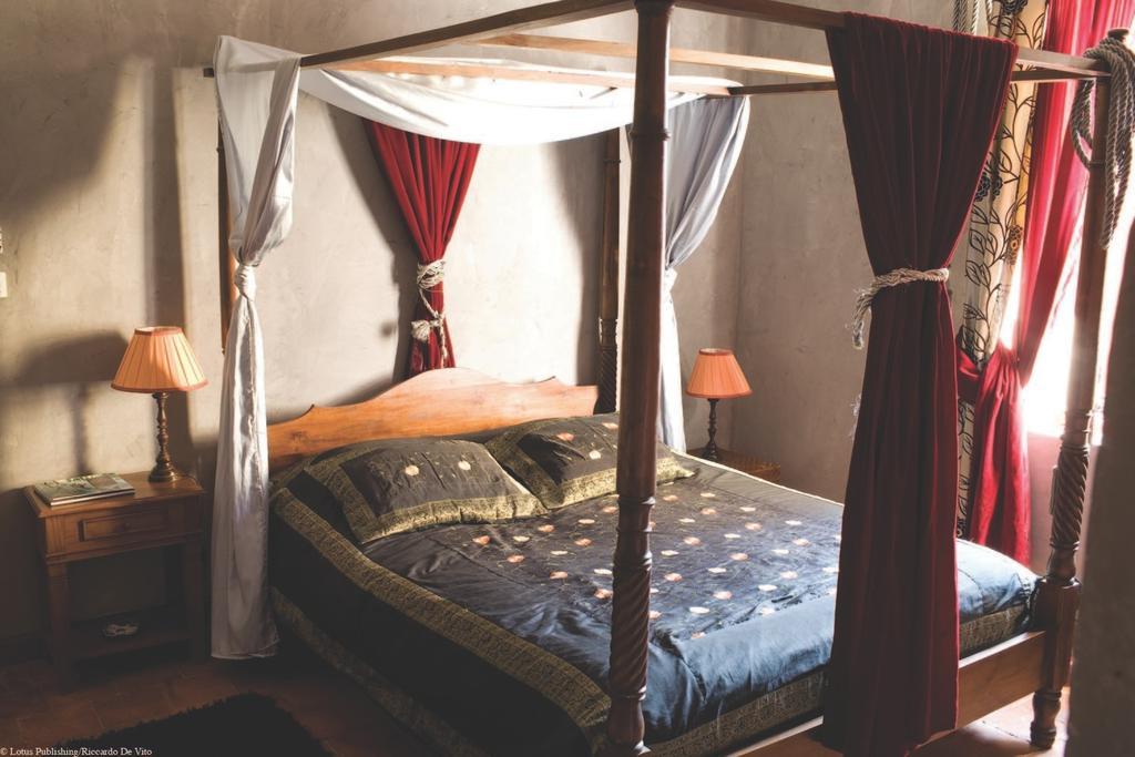 Demeure De Digoine "Chambre D'Hotes" Bourg-Saint-Andéol Екстериор снимка